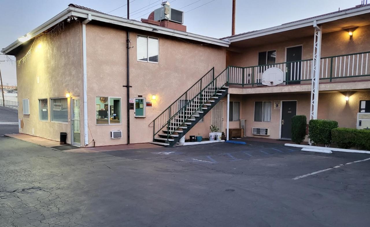 Star Inn On Route 66, Barstow Buitenkant foto