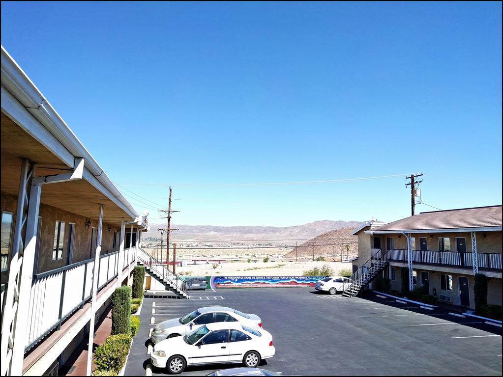 Star Inn On Route 66, Barstow Buitenkant foto